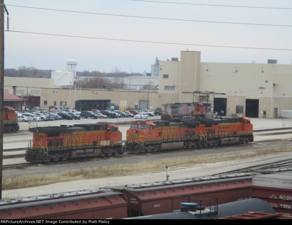 BNSF 5657